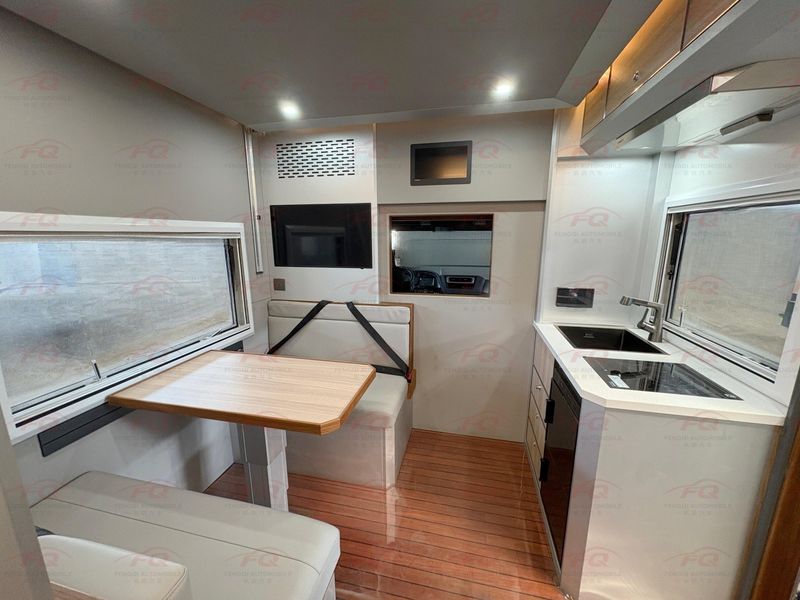 SITRAK C5H 4×2 Touring Motorhome | Long-Distance Luxury RV