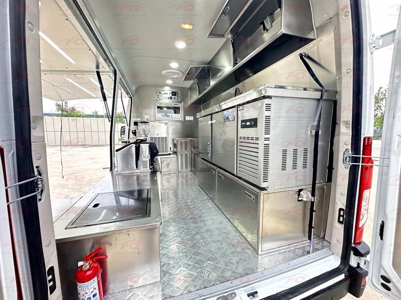 Iveco M1-33S Ice Cream Van