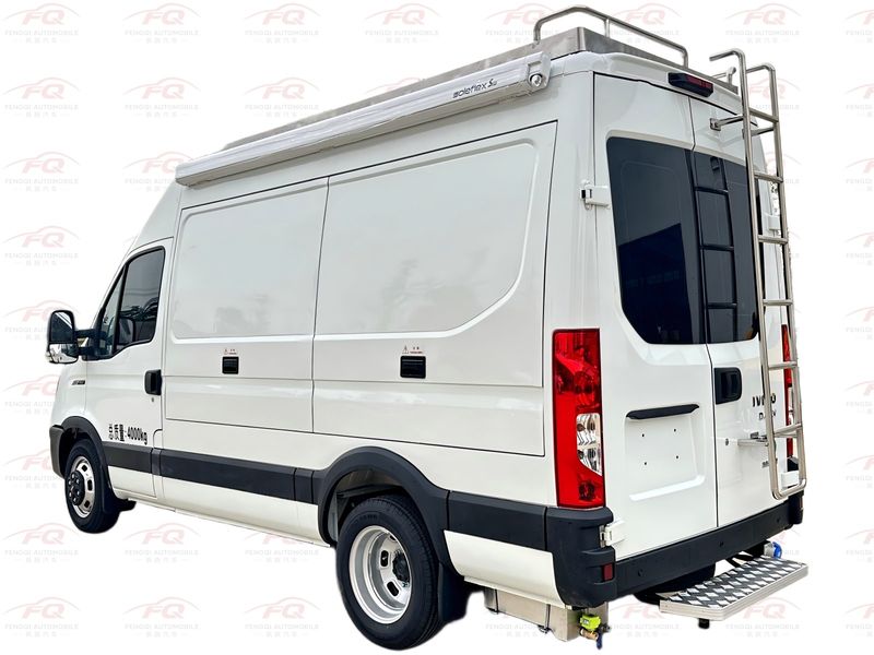 Iveco M1-33S Ice Cream Van