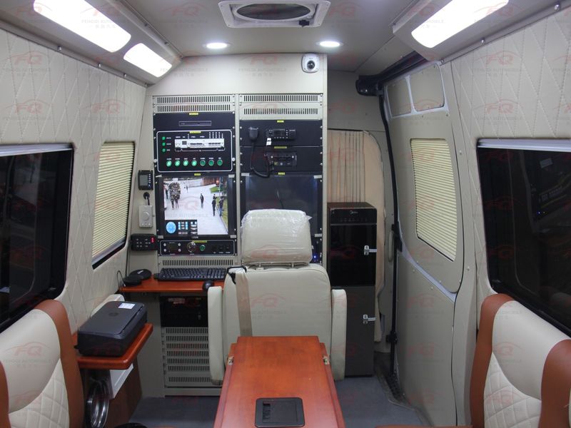 IVECO Daily Medical Emergency Command Vehicle | Mobile On-Site Command Center