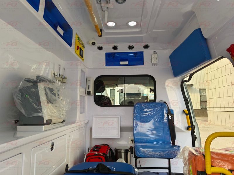 IVECO Juxing Light Diesel Ambulance | Patient Transport Emergency Vehicle