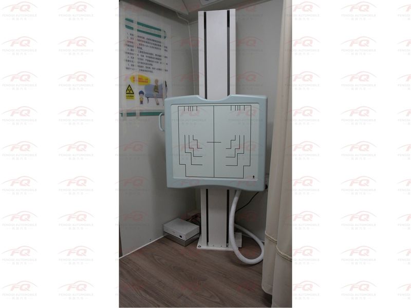 Golden Dragon XML6827 Medical Screening Vehicle | Mobile Health Examination & Blood Collection Truck