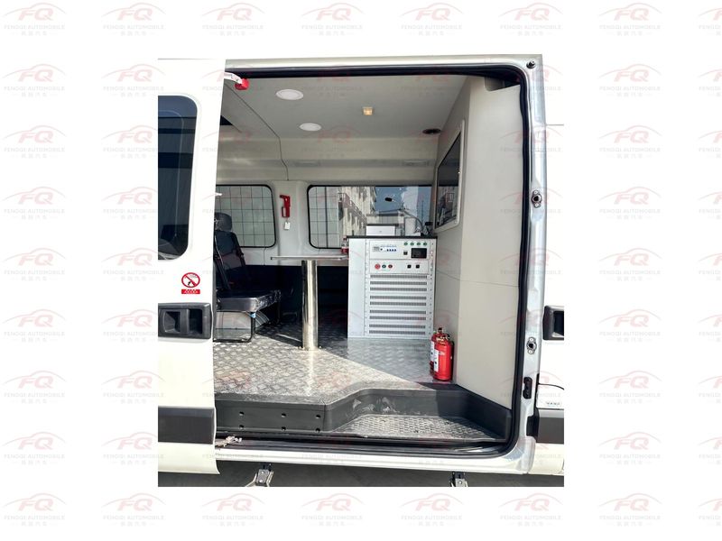 IVECO Daily M1-33S Satellite Communication Command Vehicle | 4t Lightweight Mobile Command & SATCOM Platform
