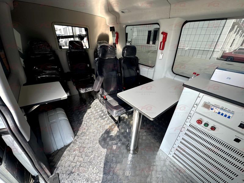 IVECO Daily M1-33S Satellite Communication Command Vehicle | 4t Lightweight Mobile Command & SATCOM Platform