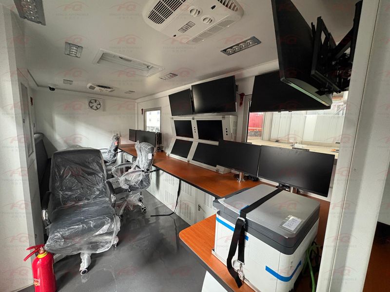 Trailer-Mounted Mobile Oilfield Work Cabin | 20ft Expandable Explosion-Proof Petroleum Operations Shelter